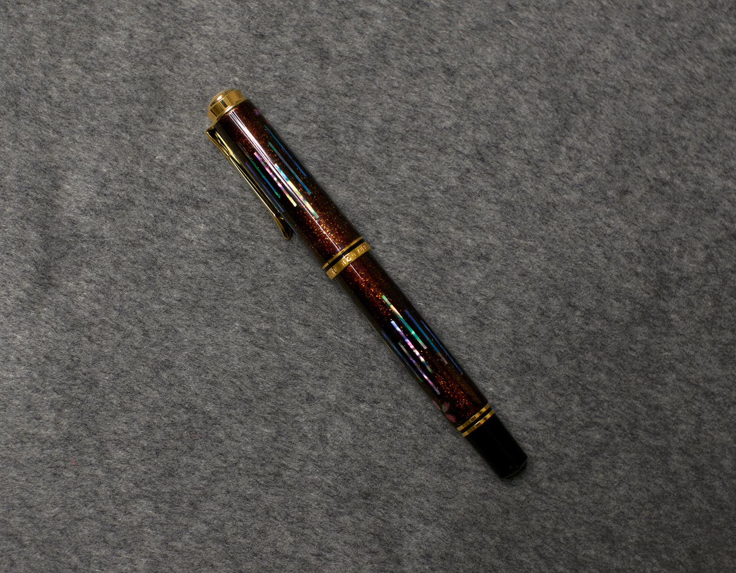 Pelikan M400 black Lacquer and Raden with Nashiji