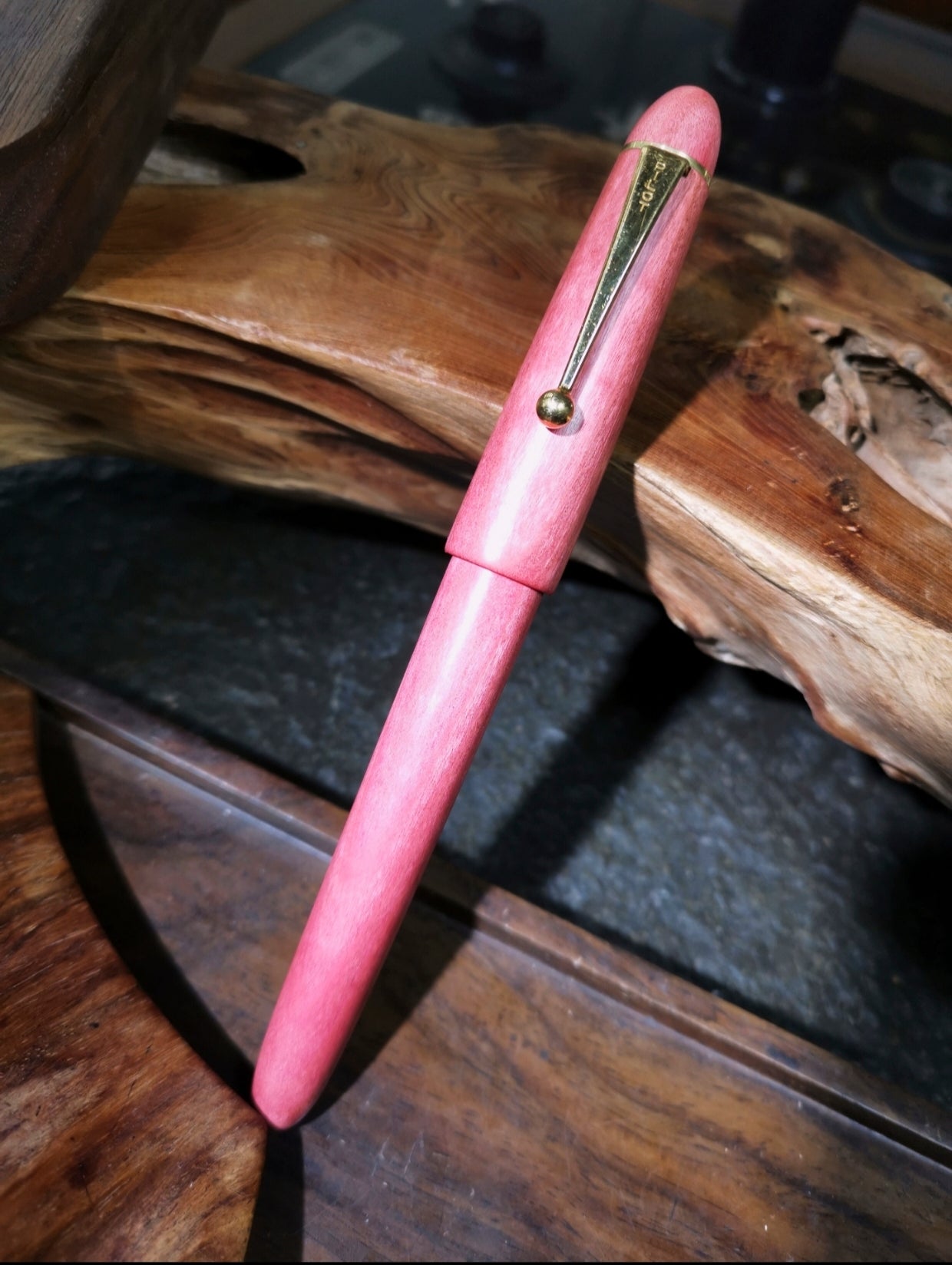 Pilot 743 Pink Ivory Dream（made from Pink Ivory Wood）